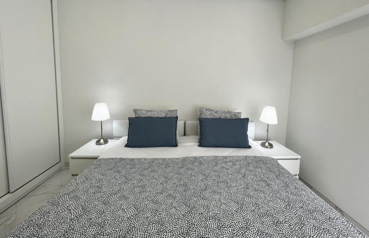 Apartment Aman - Near The By Hd Quarteira