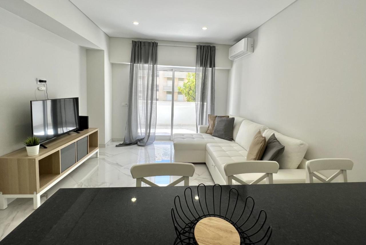 Aman - Near The By Hd Apartment